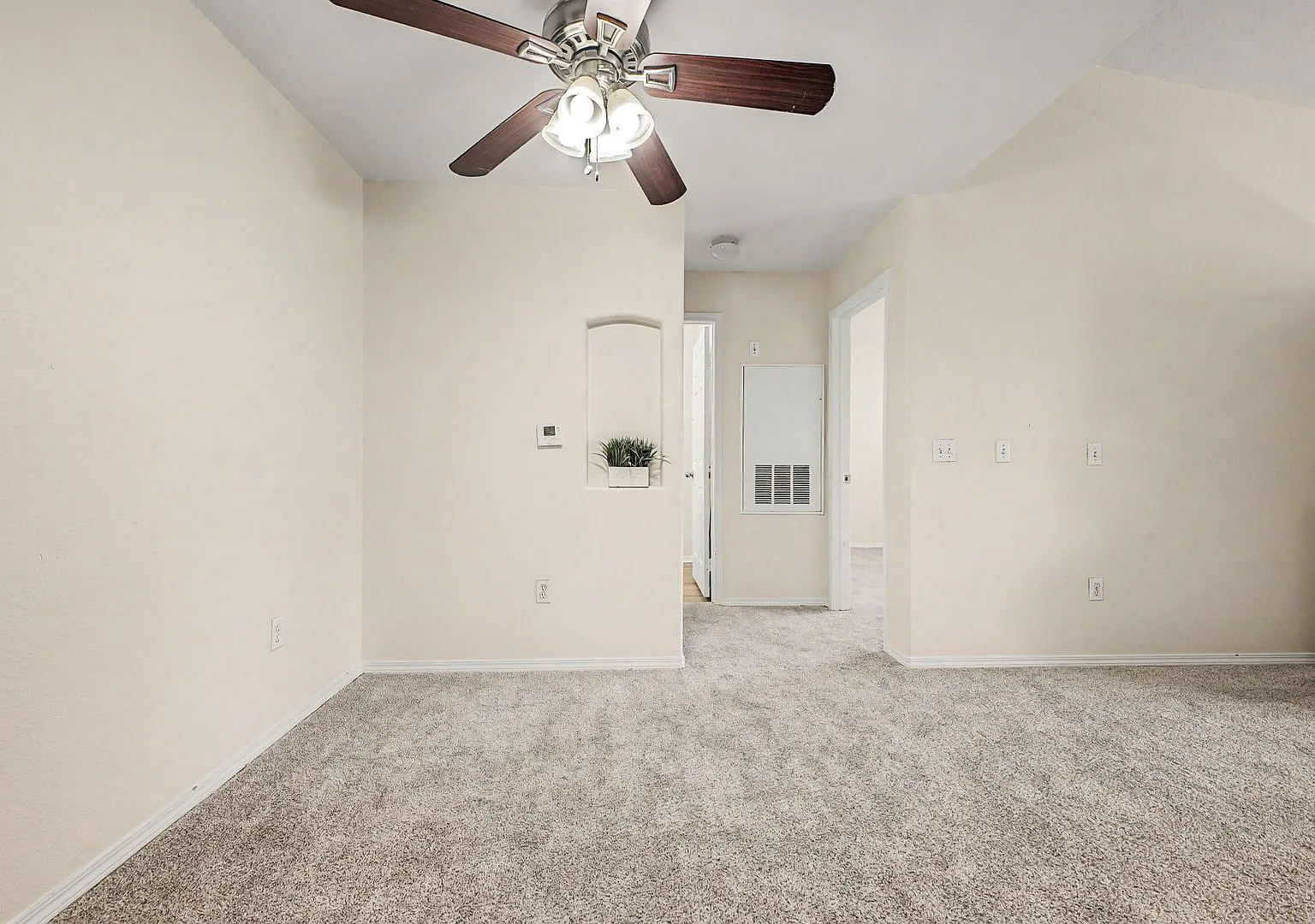 *Free Rent Through 8-31-26 For Qualified Applicants With Immediate Move In Manzanita Condo! — Photo 3