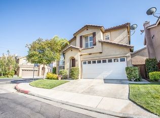 28253 Cedar Ln, Saugus, CA 91350