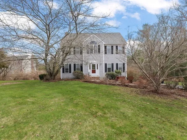 13 Reservoir St, Norton, MA 02766