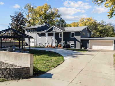 3770 E Harbor Dr, Bettendorf, IA, 52722