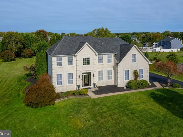 7 Eagle Dr, Mullica Hill, NJ 08062