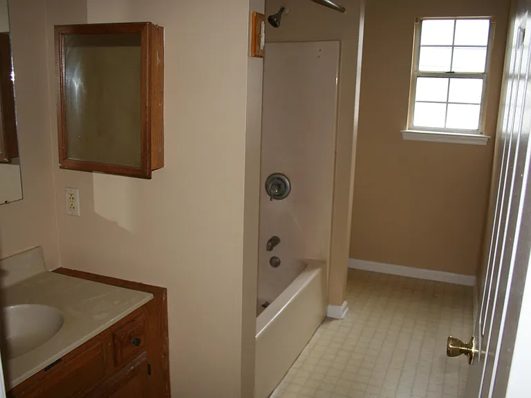 208 Prospect Ave — Photo 44