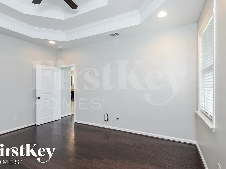 3591 Grand Central Ave — Photo 8