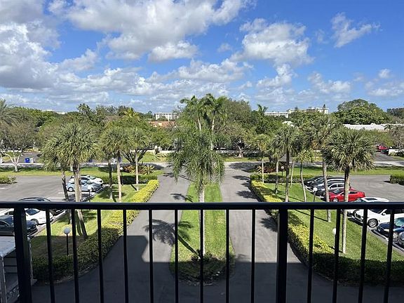 5th image of 3150 N Palm Aire Dr APT 101