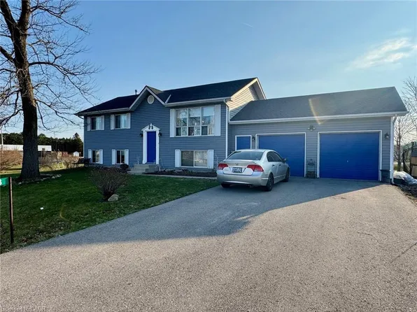 13 Hawtrey Rd, Norfolk County, ON N4B 2W5