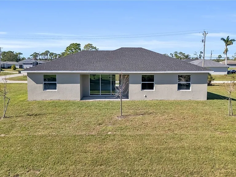 526 NW 9th St — Photo 31