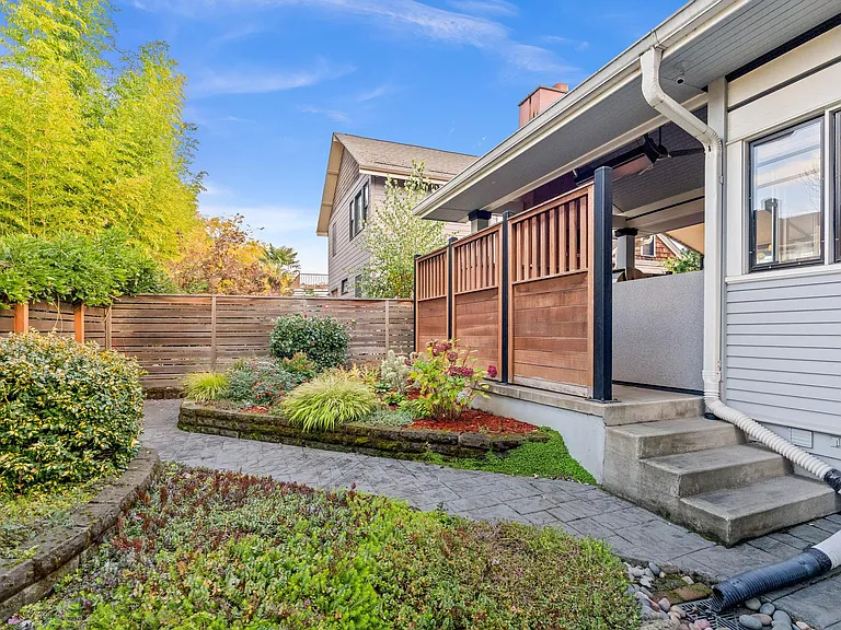 3455 NE Tillamook St — Photo 45