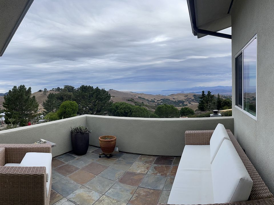 Side patio