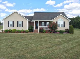 133 Oakshire Ct, Mocksville, NC 27028