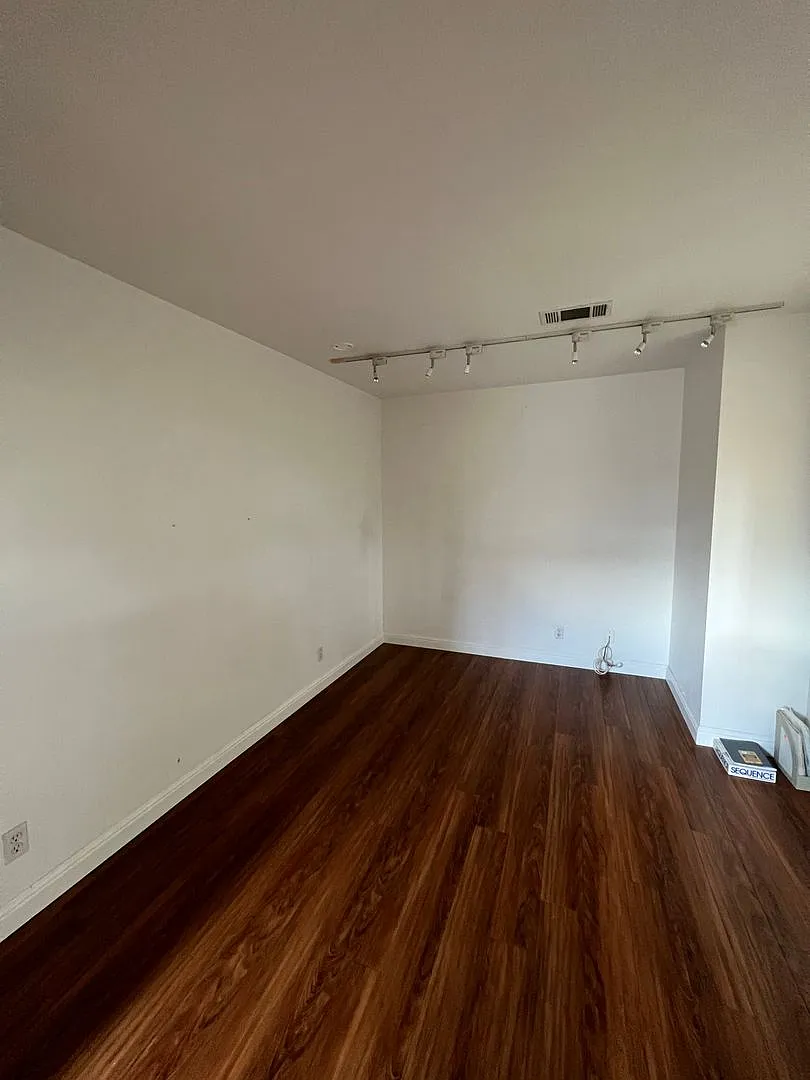 Southwest 3 bedroom with a pool — Photo 4