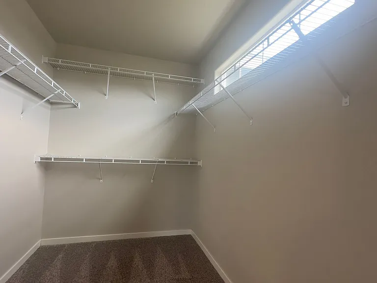 4336 Carlyle Ln — Photo 12