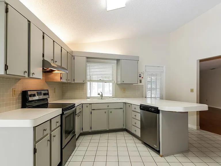 9132 Hawkins Ct — Photo 9