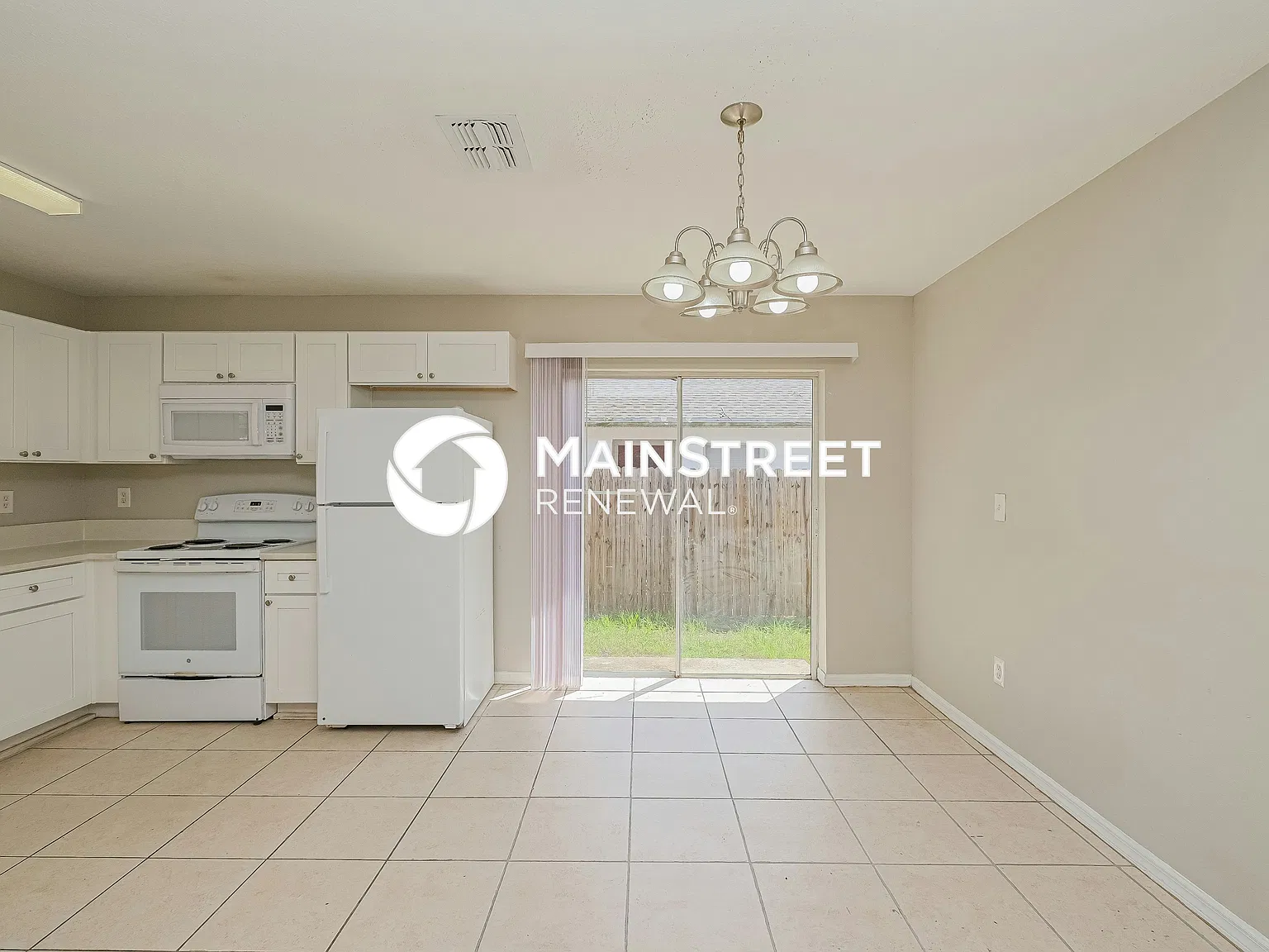 2627 E Chelsea St — Photo 4