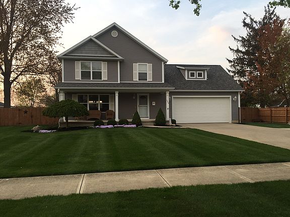 3rd image of 608 W Herrick Ave