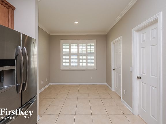 5th image of 623 Chesney Dr