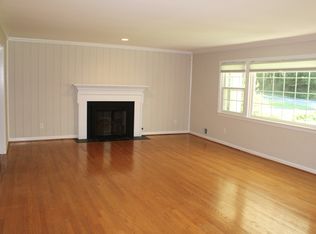 3606 Barkley Dr, Fairfax, VA 22031