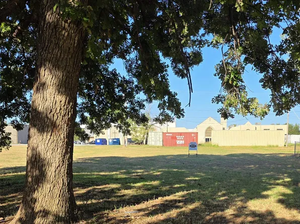 207 N 2nd St, Marlow, OK 73055