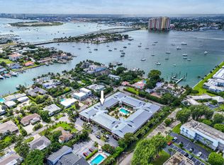 1100 Surf Rd APT 214, Riviera Beach, FL 33404