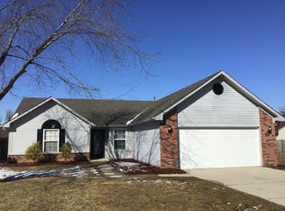 9670 Claymore Dr, Fishers, IN 46038