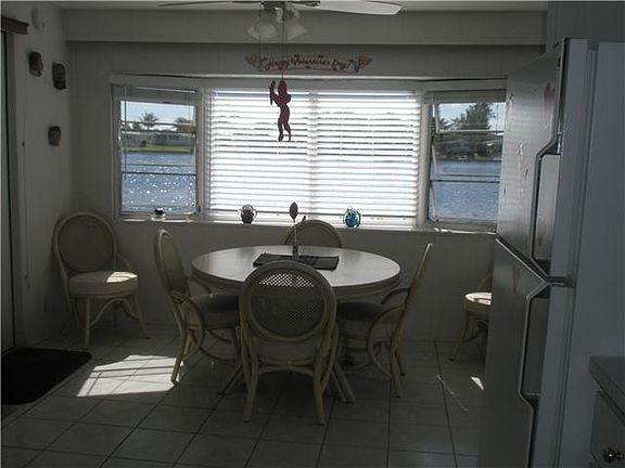 4th image of 3004 SW 54th St