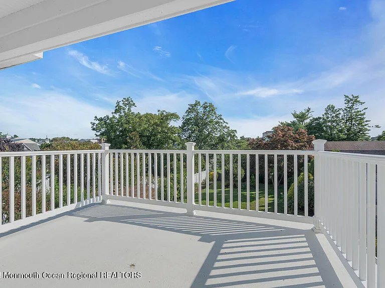 64 Curtis Ave — Photo 33