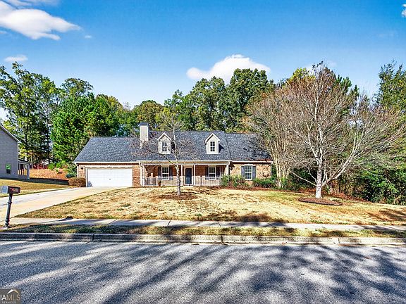 3rd image of 220 Windpher Rdg