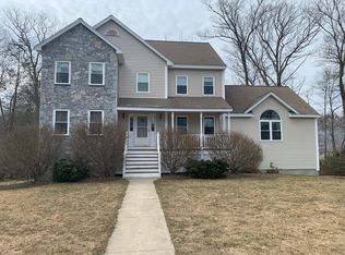 16 Rolling Hill Rd, Billerica, MA 01821