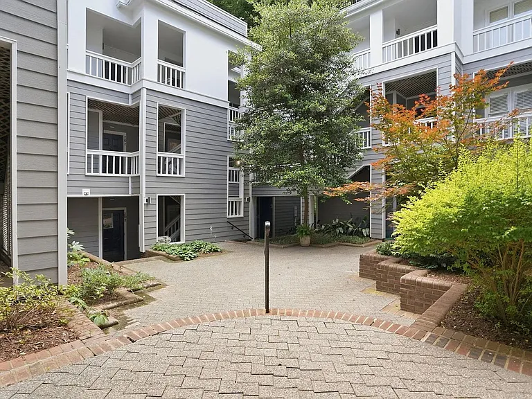 700 Bishops Park Dr #306 — Photo 4