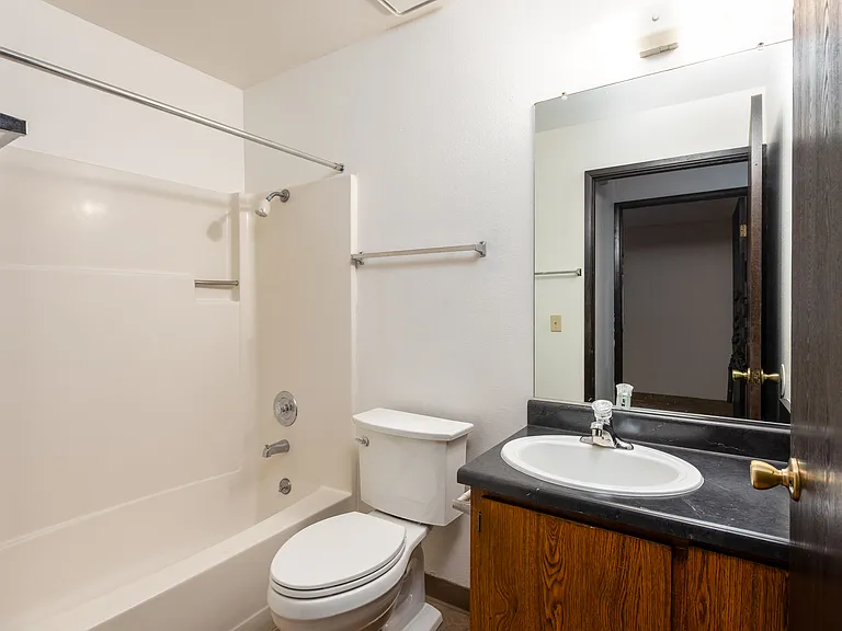 Coddingtown Mall Apartments — Photo 16