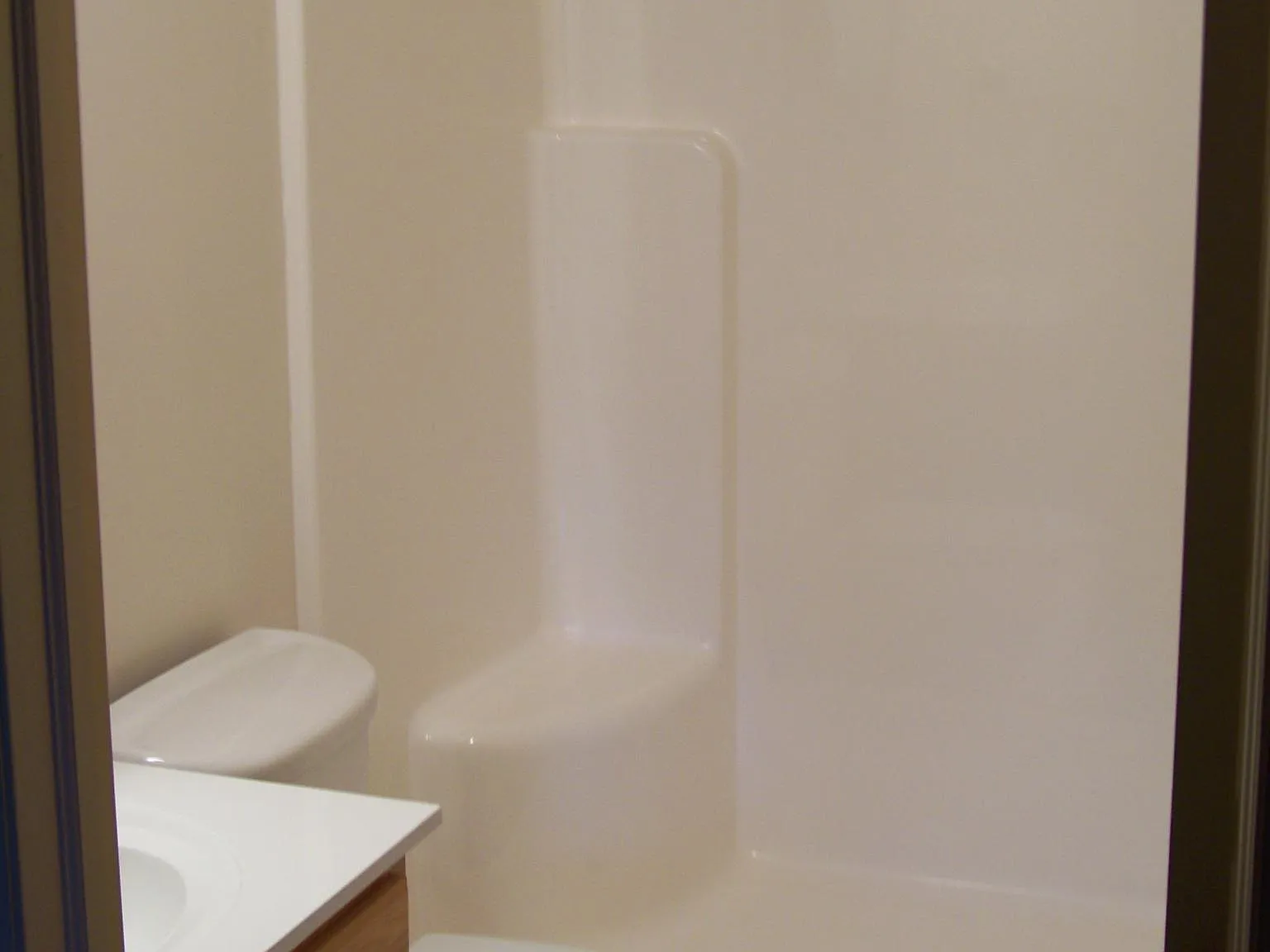 2 bed, 1100 sqft, $995 — Photo 2