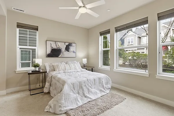 4 bed, 3.5 bath, 1980 sqft, $4,000 — Photo 4