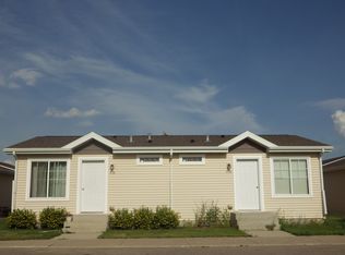 505 5th St SE, Watford City, ND 58854