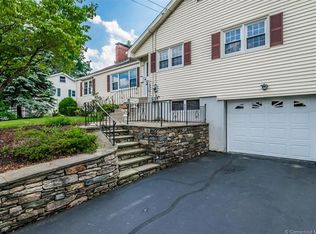 129 Jameswell Rd, Wethersfield, CT 06109