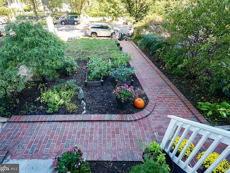 1339 S Carolina Ave SE #B — Photo 12