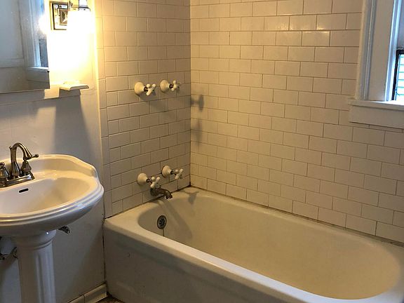 5th image of 735 Elmwood Ave Frnt #