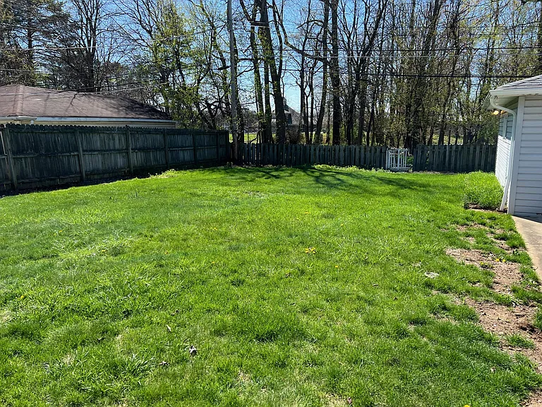 7326 Dell Haven Dr — Photo 24