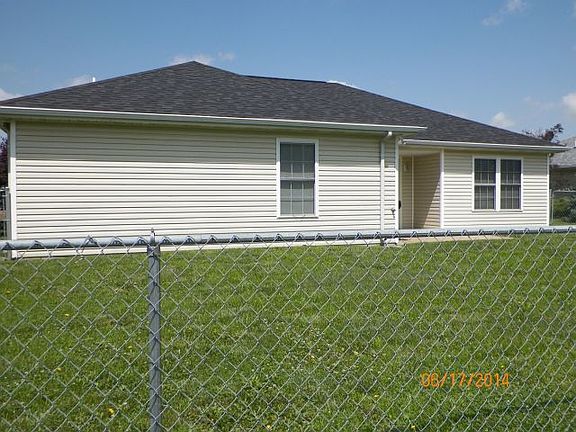 4th image of 1809 Dogwood Ct