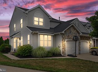 130 Kerry Lynn Ct, Williamstown, NJ 08094