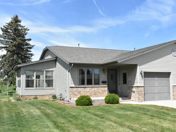 1424 Dutch COURT, Oostburg, WI 53070