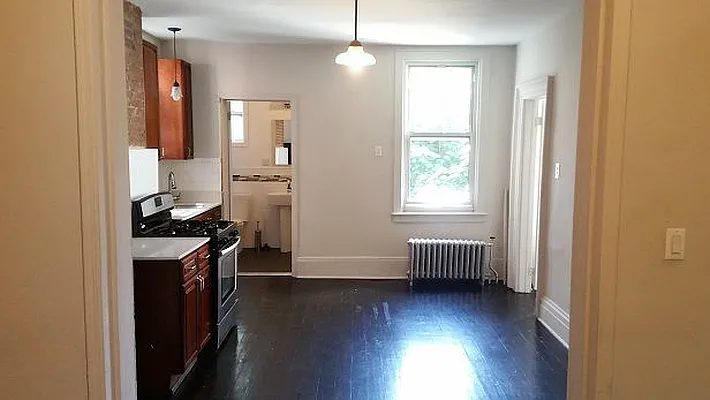 Rented by Northside Plaza Inc. | media 61