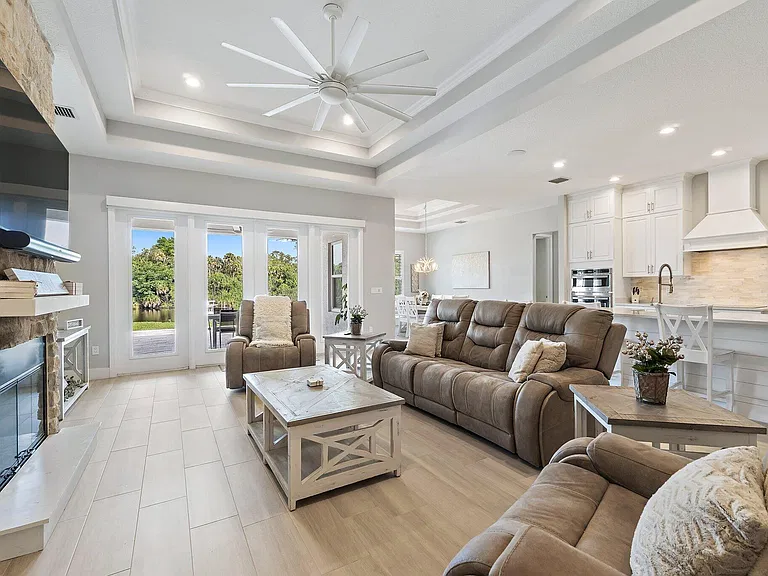 12955 SW Kanner Hwy — Photo 32