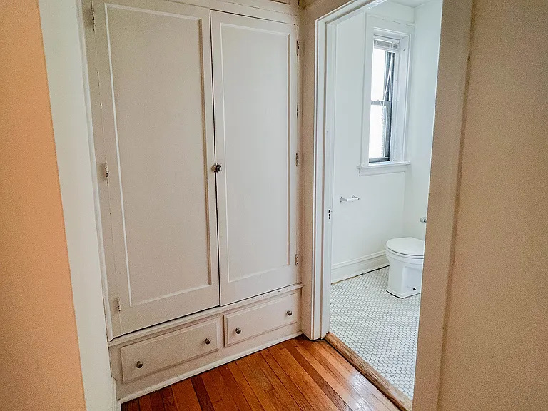 3620 1/2 N Marshfield Ave #2B — Photo 10