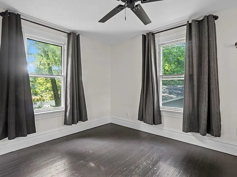 419 S Van Buren Ave — Photo 12