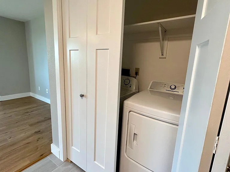826 E Laramie St #F — Photo 5