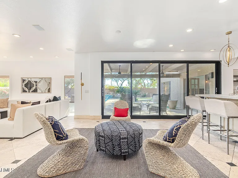 4450 E Camelback Rd #1 — Photo 25