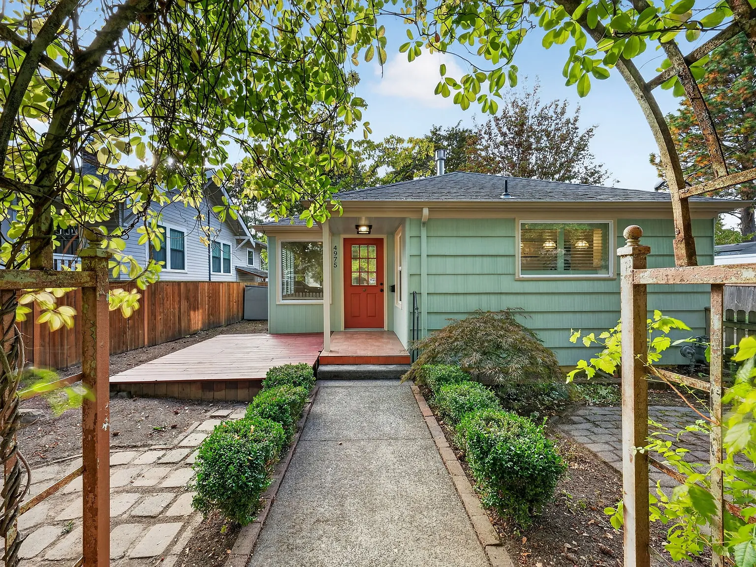 4975 SW Main Ave — Photo 4