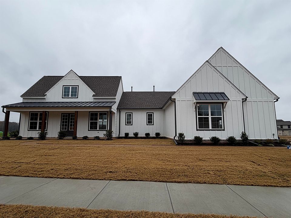 1st image of 150 Rolling Hill Dr