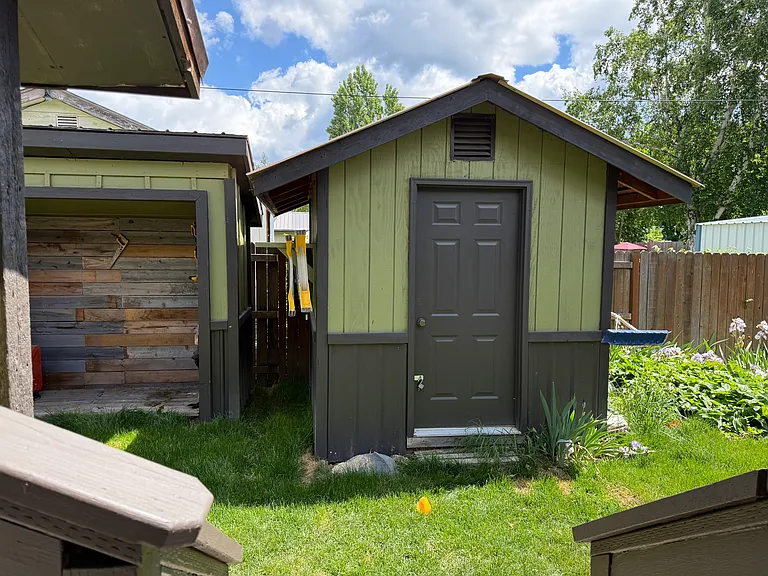 shed
