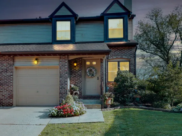 31 Greensward Ln, Cherry Hill, NJ 08002