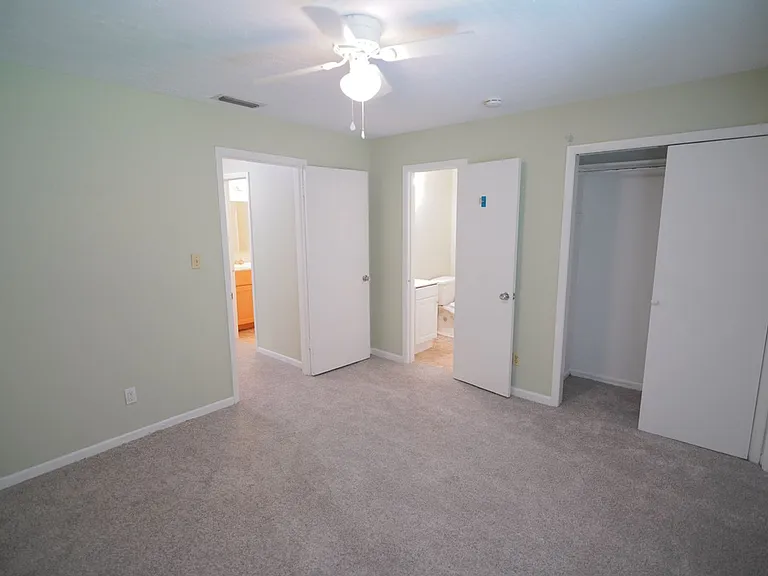 2304 Hartsfield Ct #B — Photo 19